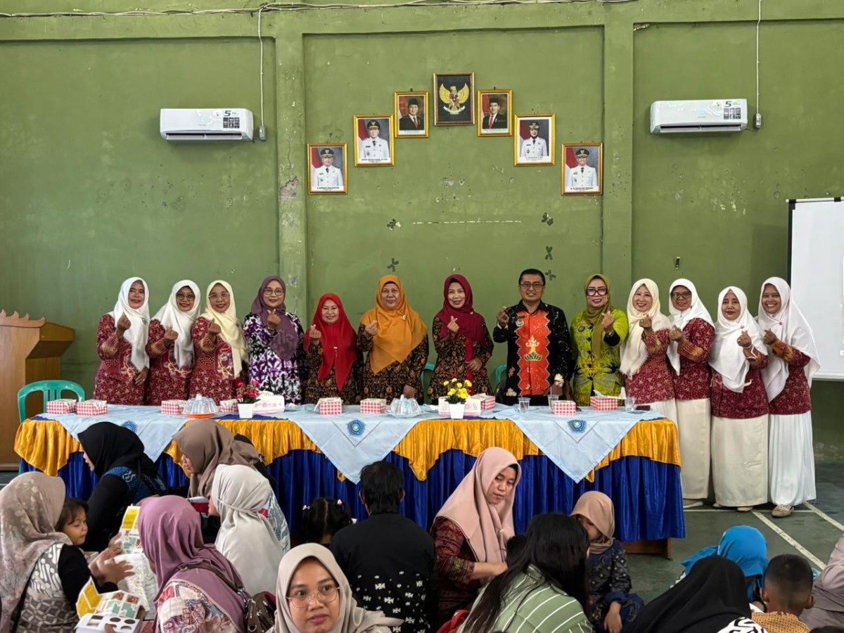 Dalam rangka Hari Batik Nasional, IGTKI Metro Utara menggelar Lomba Membatik yang diikuti seluruh TK Negeri & Swasta se-Kecamatan Metro Utara